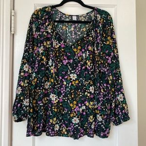 Old Navy Black Floral Blouse w/ Peplum Bottom